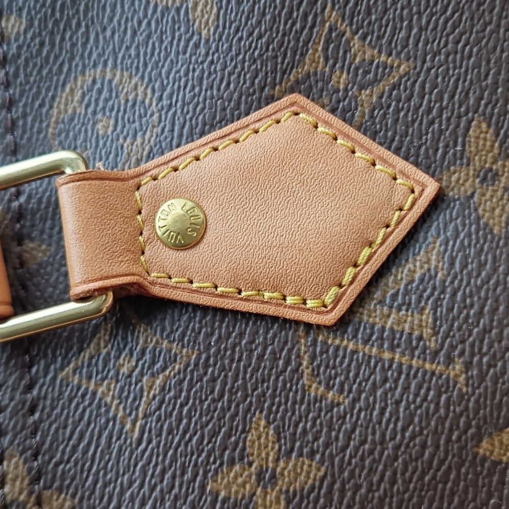 Louis Vuitton Brown Monogram Round Bag  Bandouliere 30. WITHOUT A STRAP. - Picture 8 of 16